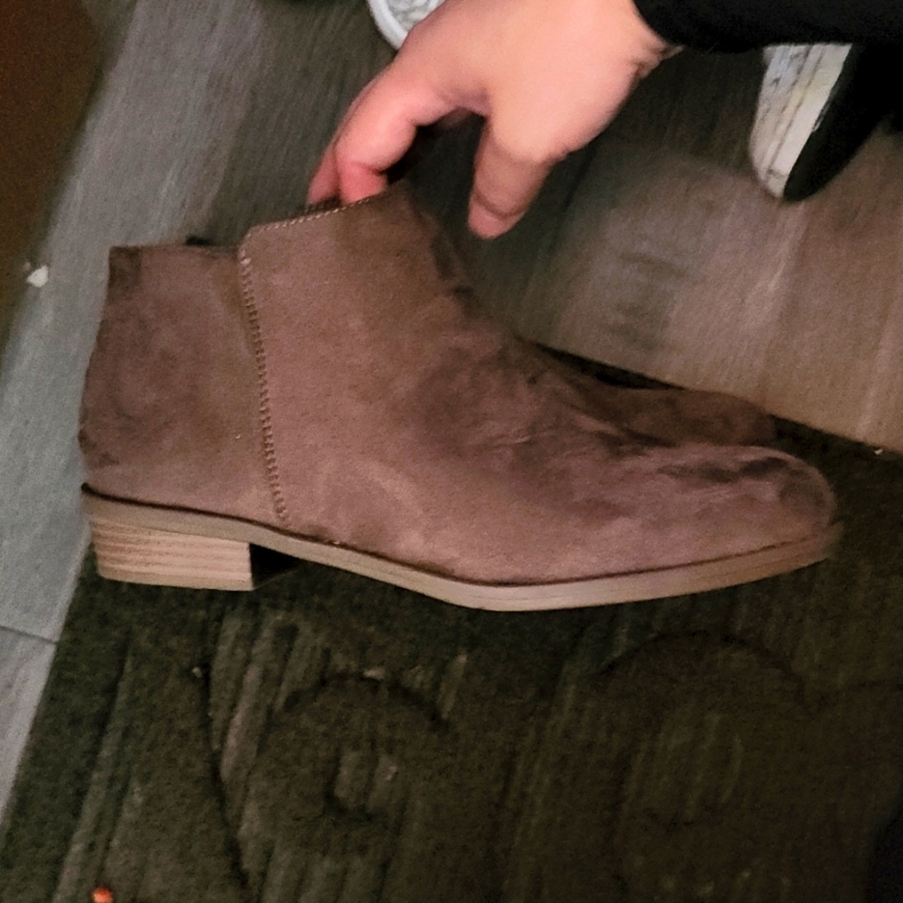 Ankle boots